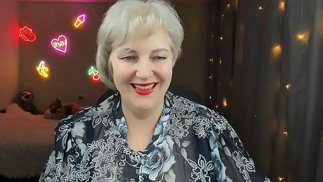 Mary-Leee online show from April 2026 01:30:01 PM