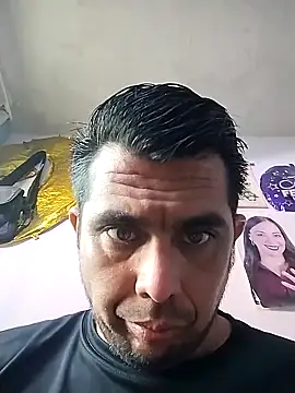 Snapshot of manuel4200 chatting on April 2026 02:15:02 PM manuel4200 online show from April 2026 02:15:02 PM