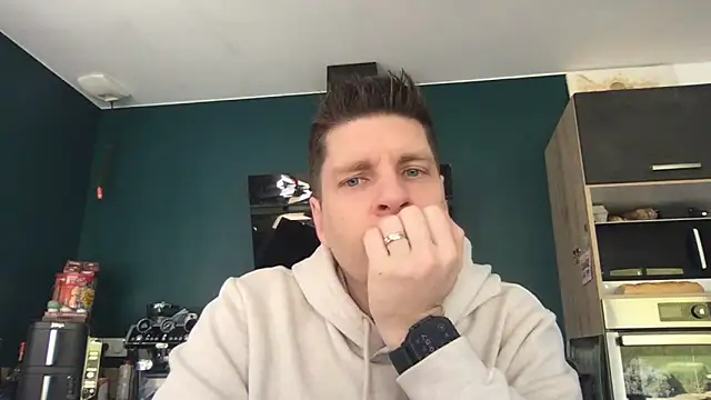 Snapshot of Minmoi1984 chatting on February 2026 08:57:02 AM Minmoi1984 online show from February 2026 08:57:02 AM