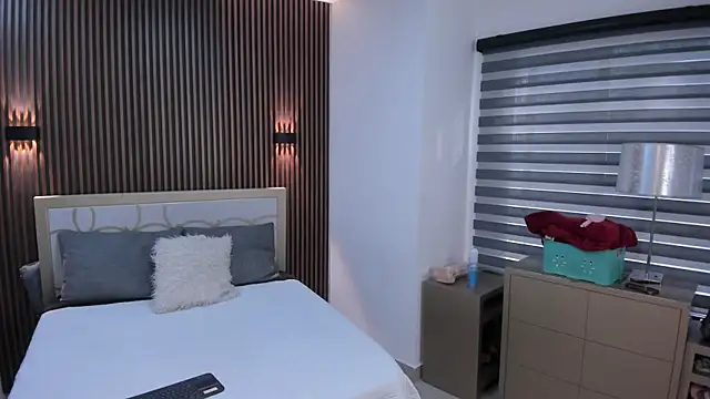 Snapshot of paulys_ chatting on June 2026 11:42:02 AM paulys online show from June 2026 11:42:02 AM