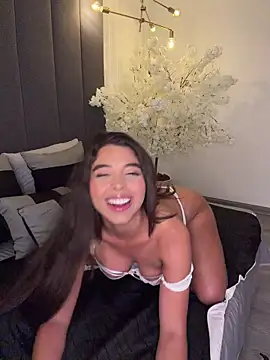 Snapshot of AnnyVega__ chatting on May 2026 01:57:16 AM AnnyVega online show from May 2026 01:57:16 AM