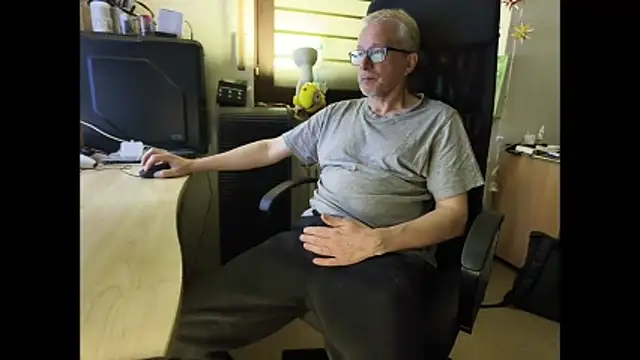 loenne1 online show from March 2026 10:24:02 PM