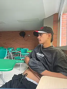 HarryGaze online show from April 2026 01:18:01 PM