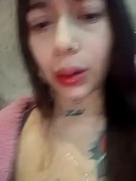 Snapshot of luna_scarlette chatting on April 2026 01:39:01 AM luna scarlette online show from April 2026 01:39:01 AM