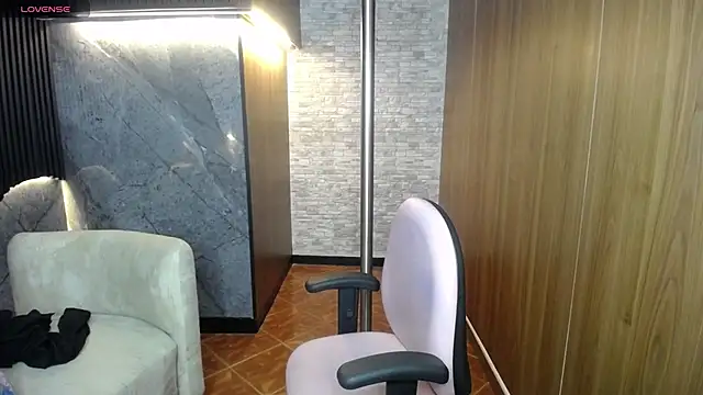 Aura cute  online show from April 2026 03:44:02 AM