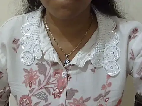 cute momo love online show from June 2026 05:36:02 AM