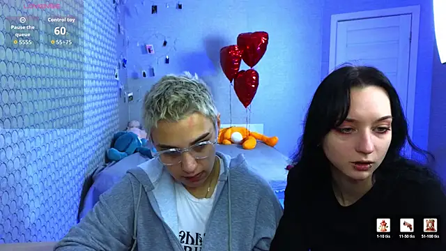 Snapshot of LuxuryLoverss chatting on March 2026 11:05:02 AM LuxuryLoverss online show from March 2026 11:05:02 AM