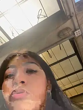 Snapshot of Sexy_mia_outdoors chatting on February 2026 04:06:01 PM Sexy mia outdoors online show from February 2026 04:06:01 PM