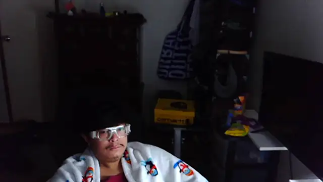 Snapshot of longlongsong chatting on March 2026 11:06:01 AM longlongsong online show from March 2026 11:06:01 AM