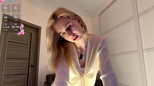 Snapshot of HeeEgno chatting on February 2026 05:13:02 PM HeeEgno online show from February 2026 05:13:02 PM