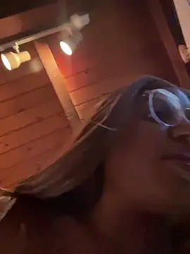 Snapshot of princessandthefootjob chatting on April 2026 01:09:02 PM princessandthefootjob online show from April 2026 01:09:02 PM