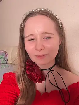 cutefoxieee online show from May 2026 07:56:02 PM