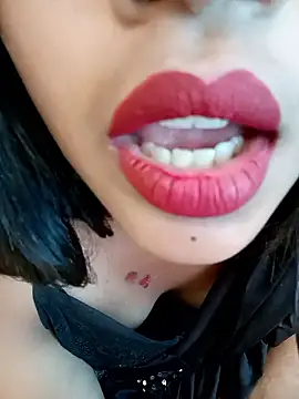 Snapshot of CuteShruti chatting on April 2026 09:32:01 AM CuteShruti online show from April 2026 09:32:01 AM