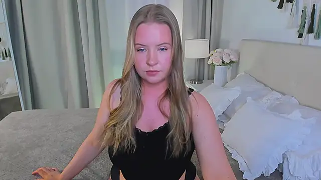 Arya Thomas online show from April 2026 09:49:02 PM