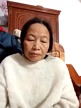 Snapshot of heesuu11 chatting on April 2026 11:02:01 PM heesuu11 online show from April 2026 11:02:01 PM