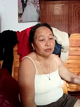 Snapshot of heesuu11 chatting on April 2026 03:27:02 AM heesuu11 online show from April 2026 03:27:02 AM