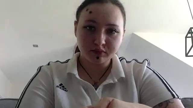 Snapshot of AriaWet chatting on March 2026 11:39:02 AM AriaWet online show from March 2026 11:39:02 AM