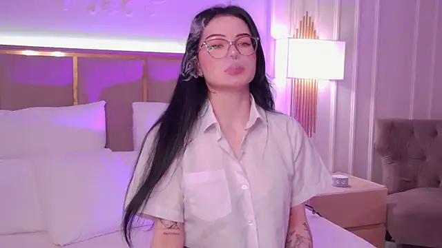 CindyMil online show from June 2026 06:12:02 AM