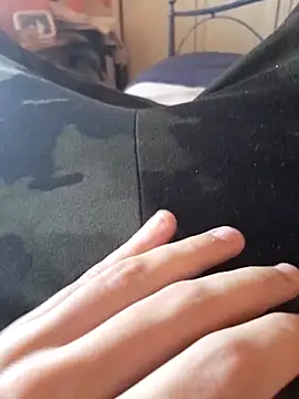 ilcazzone32 online show from April 2026 02:05:01 PM