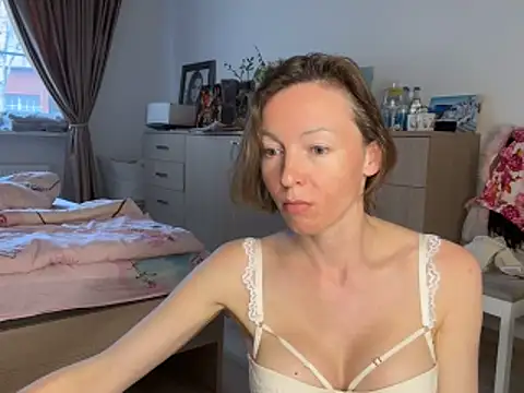 angelicfenix online show from April 2026 12:46:01 PM