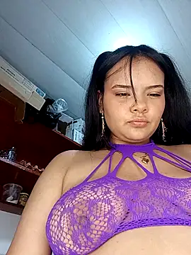 Emily Rouse23 online show from April 2026 02:25:02 AM