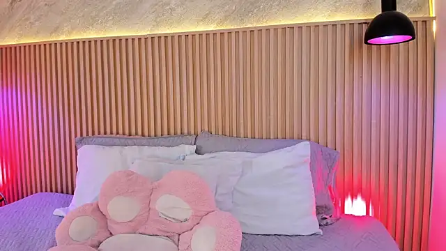 Profanared  online show from April 2026 02:43:02 PM