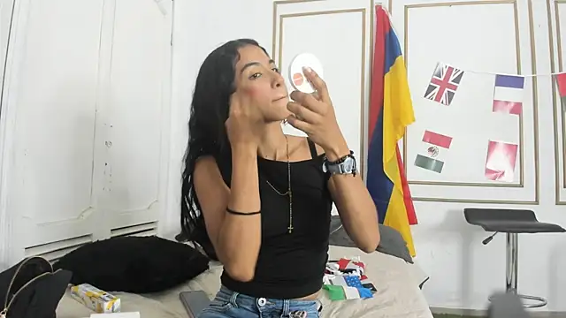 Snapshot of emily_gaviria1 chatting on June 2026 01:47:01 PM emily gaviria1 online show from June 2026 01:47:01 PM