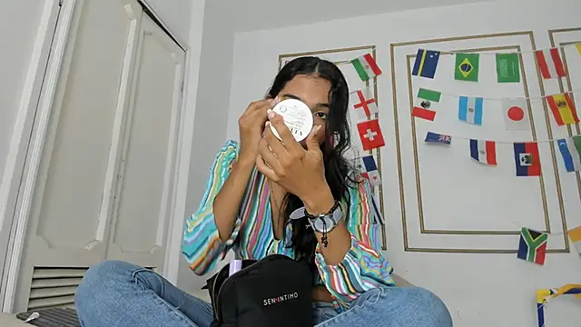 Snapshot of emily_gaviria1 chatting on June 2026 12:05:02 PM emily gaviria1 online show from June 2026 12:05:02 PM