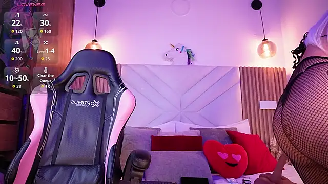 Shiori hime online show from March 2026 04:53:02 PM