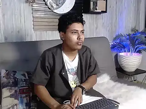 Noha  scott online show from March 2026 02:11:02 PM