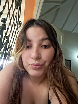 Snapshot of Estelle_Noir chatting on February 2026 08:07:02 PM Estelle Noir online show from February 2026 08:07:02 PM