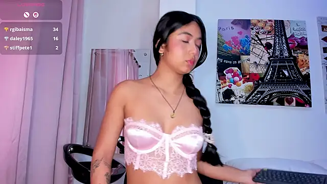 KimTaylorW online show from March 2026 03:11:01 PM