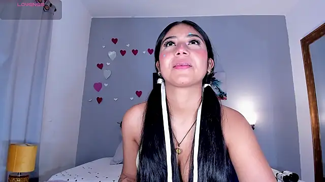 KimTaylorW online show from April 2026 02:17:02 AM