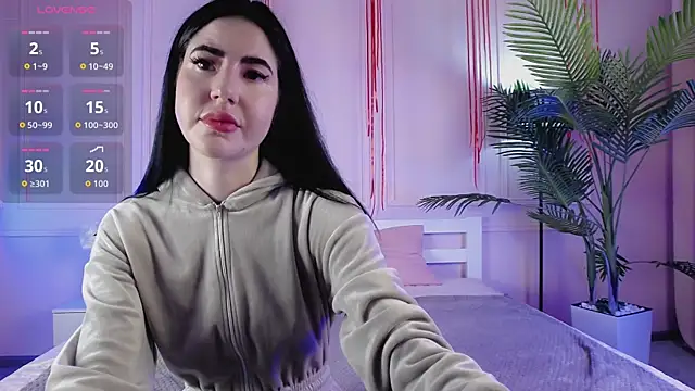 Snapshot of EmilyRamsey chatting on April 2026 04:07:02 PM EmilyRamsey online show from April 2026 04:07:02 PM