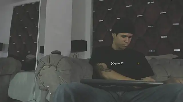 Snapshot of TonyBenedetti chatting on July 2026 09:20:01 PM TonyBenedetti online show from July 2026 09:20:01 PM