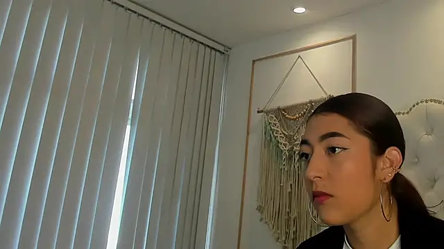 Snapshot of Sara_funy chatting on May 2026 11:25:01 AM Sara funy online show from May 2026 11:25:01 AM