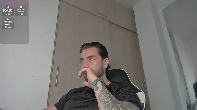 Axel  Blaze online show from June 2026 02:01:01 PM
