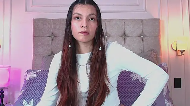 Snapshot of gabyevans4 chatting on April 2026 12:23:01 PM gabyevans4 online show from April 2026 12:23:01 PM