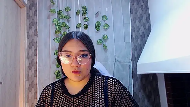 anyela donecm online show from April 2026 07:14:01 PM