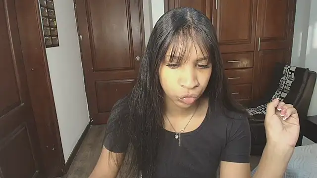 Snapshot of ShayMilleer chatting on June 2026 11:37:02 AM ShayMilleer online show from June 2026 11:37:02 AM