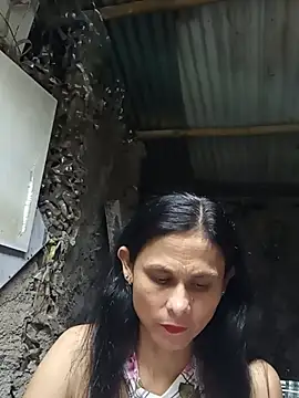 yuliitza4 online show from June 2026 11:49:01 PM