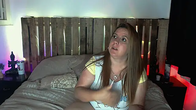 Snapshot of Jessi_jones chatting on March 2026 03:23:01 AM Jessi jones online show from March 2026 03:23:01 AM
