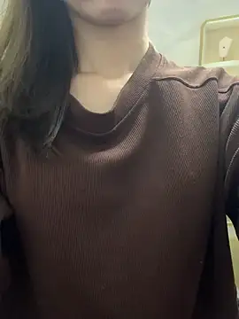 LingLing017 online show from February 2026 01:43:01 PM