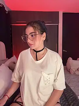 SamanthaValmont online show from April 2026 11:14:01 PM