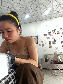 Ivy Trix2 online show from March 2026 03:56:01 AM