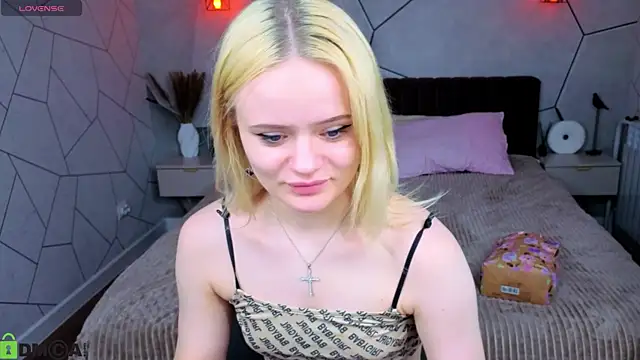 Tessa Ashe online show from April 2026 09:40:02 AM