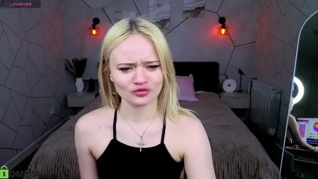 Tessa Ashe online show from April 2026 09:18:01 AM