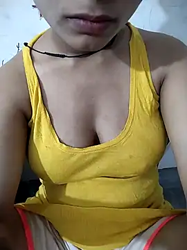 Snapshot of Hey__honey chatting on April 2026 05:54:01 AM Hey honey online show from April 2026 05:54:01 AM