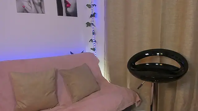 Rebeca Marchetti online show from April 2026 08:39:01 PM