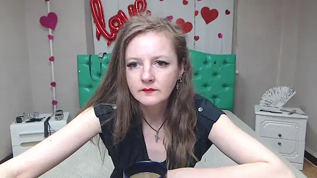 Snapshot of MeganPirs chatting on April 2026 05:06:02 PM MeganPirs online show from April 2026 05:06:02 PM